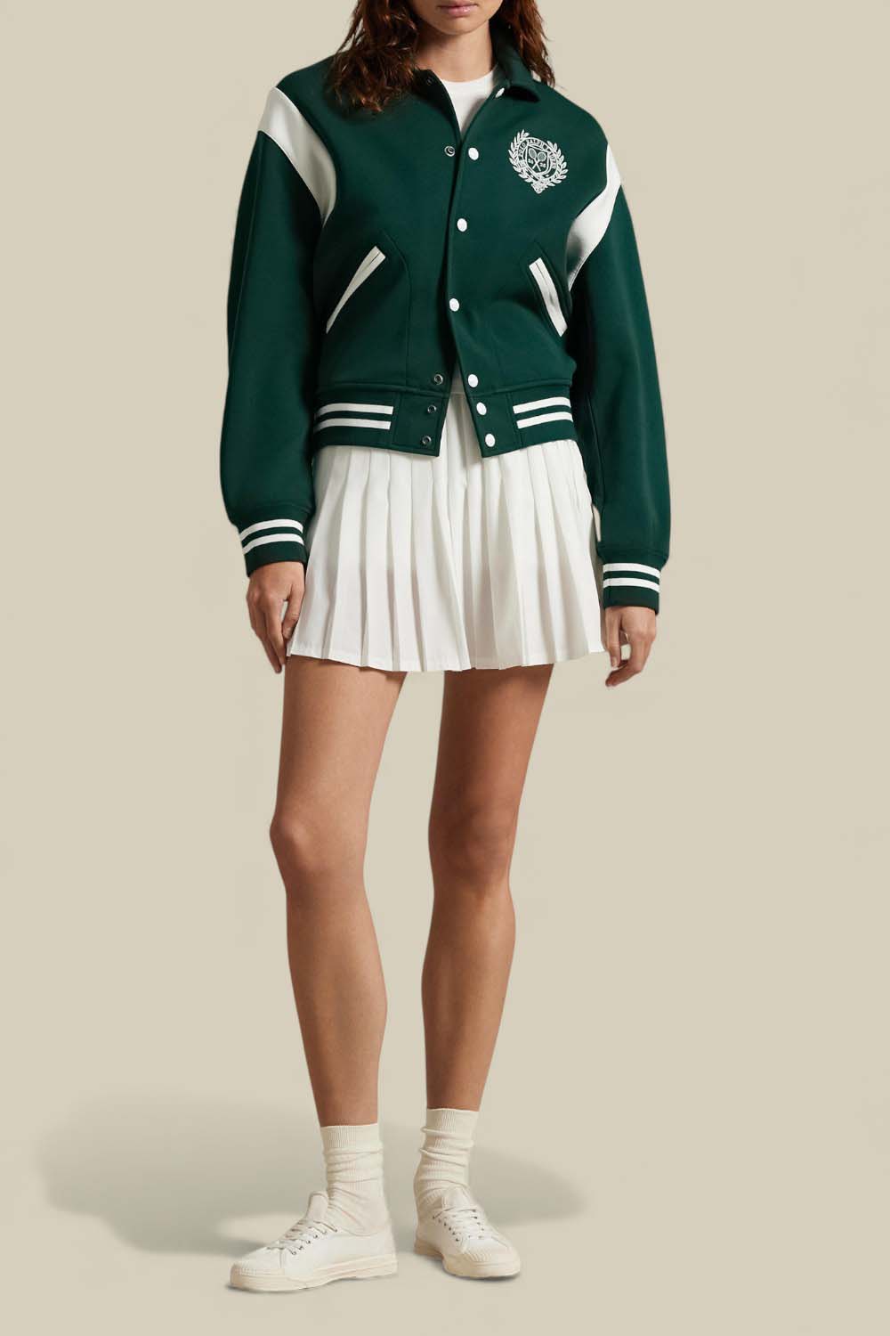 תמונת כל הלוק של ז'קט בומבר